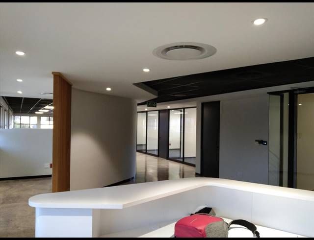 363M² OFFICE TO LET IN KIRSTENHOF